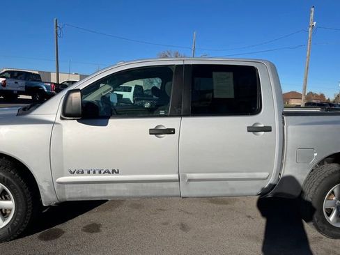 Used 2015 Nissan Titan S image 5