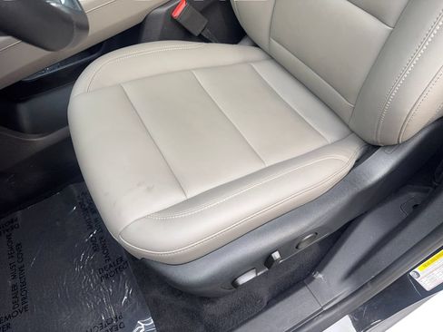 Used 2026 GMC Acadia Elevation w/ Elevation Premium Package FWD image 30