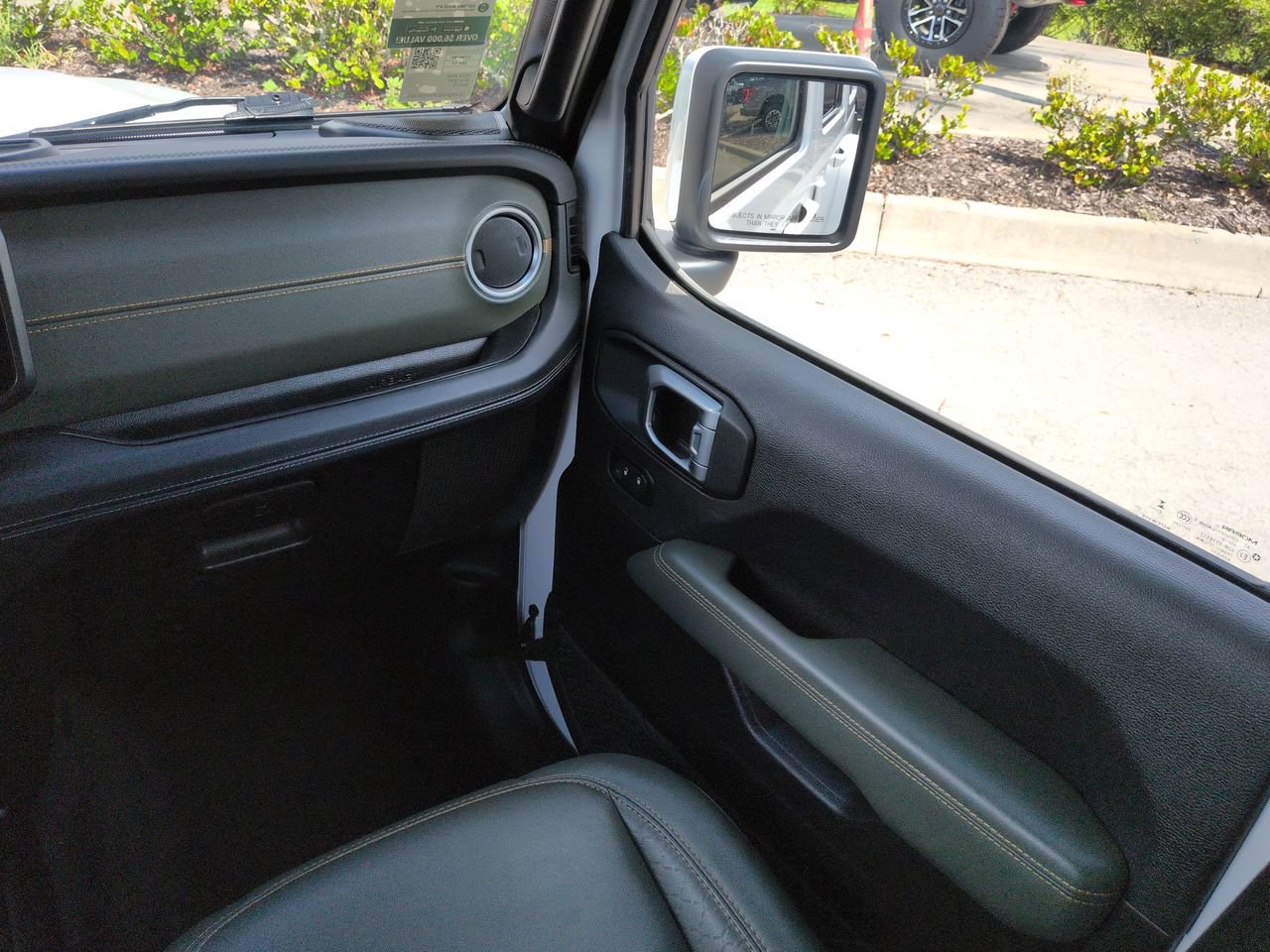 Used 2024 Jeep Wrangler High Altitude AWD/4WD image 17