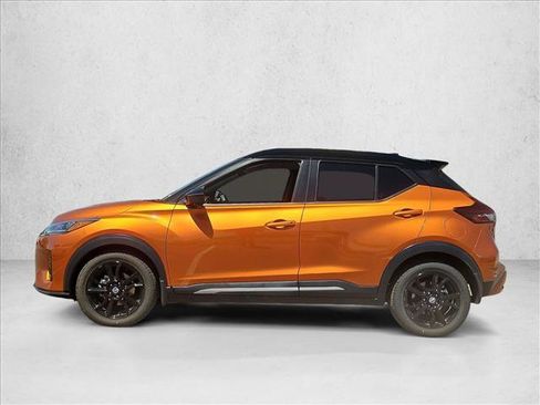 Used 2021 Nissan Kicks SR FWD image 9