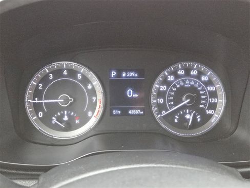 Used 2021 Hyundai Venue SEL w/ Cargo Package image 23