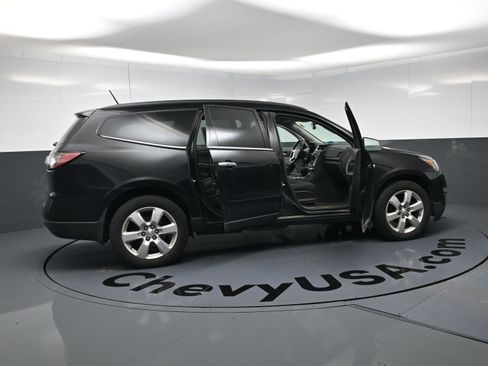 Used 2017 Chevrolet Traverse LT w/ Style and Technology Package AWD/4WD image 16