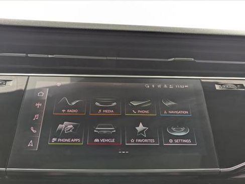 Used 2022 Audi Q8 Premium Plus w/ Premium Plus Package image 34