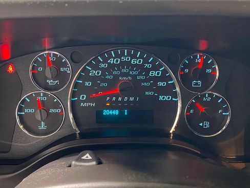 Used 2025 Chevrolet Express 2500 w/ Driver Convenience Package RWD image 27