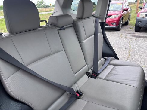 Used 2014 Subaru Forester 2.5i Touring AWD/4WD image 32