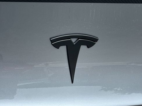 Used 2024 Tesla Model Y Performance AWD/4WD image 32