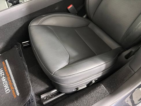 Used 2025 Tesla Model 3 Long Range RWD image 9