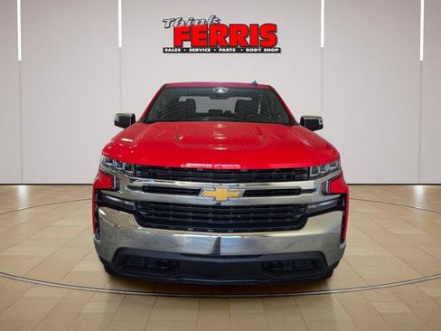 Used 2021 Chevrolet Silverado 1500 LT AWD/4WD image 2