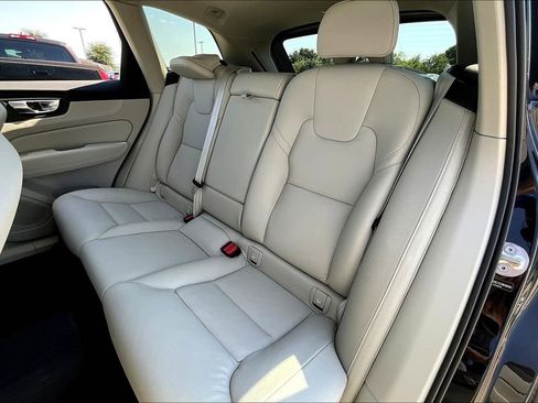 New 2026 Volvo XC60 B5 Plus w/ Protection Package Premier image 19
