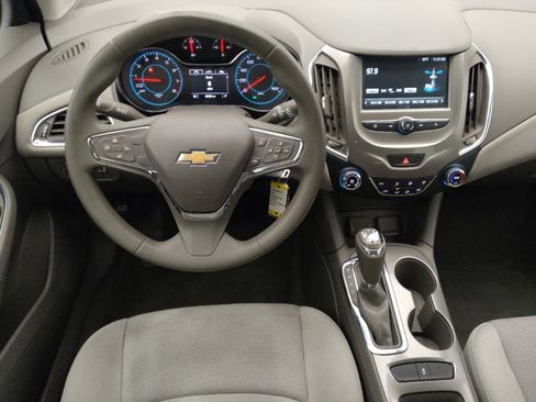 Used 2018 Chevrolet Cruze LT image 22