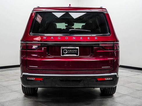 Used 2022 Jeep Wagoneer Series III w/ Premium Group I AWD/4WD image 16
