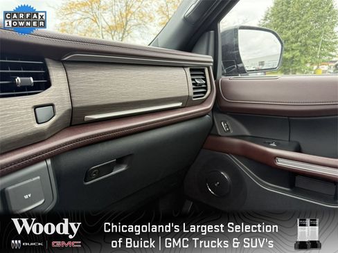 Used 2024 Ford Expedition Limited w/ Excursion Package image 25