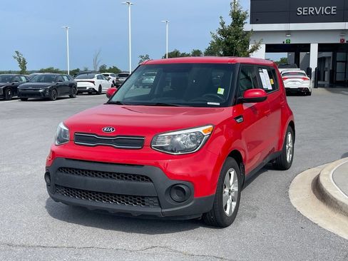 Used 2019 Kia Soul FWD image 3