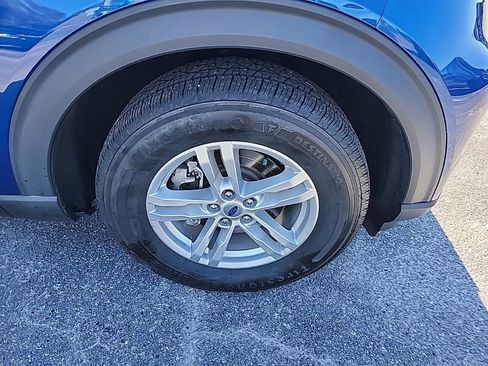 Used 2021 Ford Explorer XLT image 14
