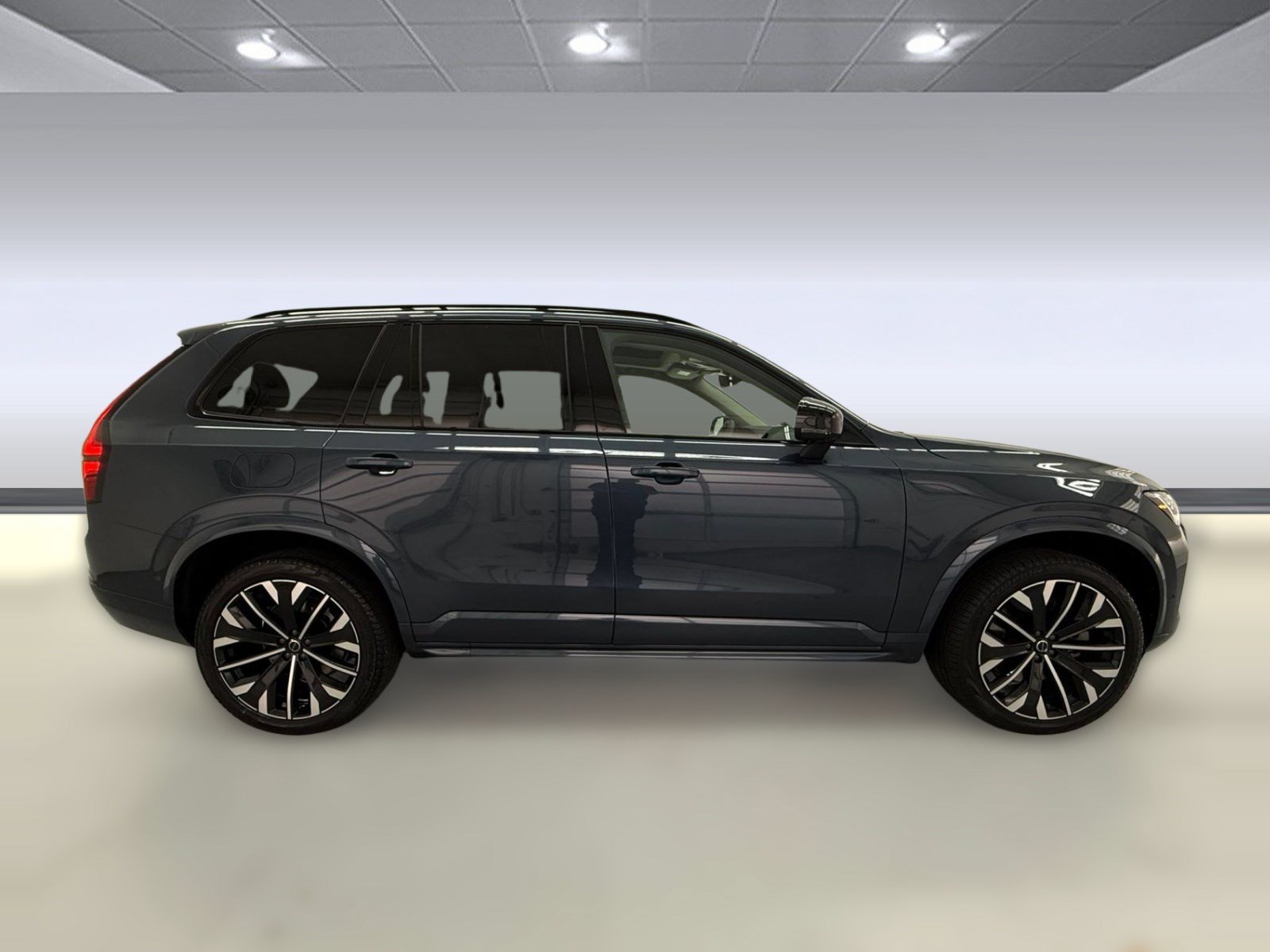 Used 2026 Volvo XC90 T8 Ultra w/ Protection Package AWD/4WD image 7
