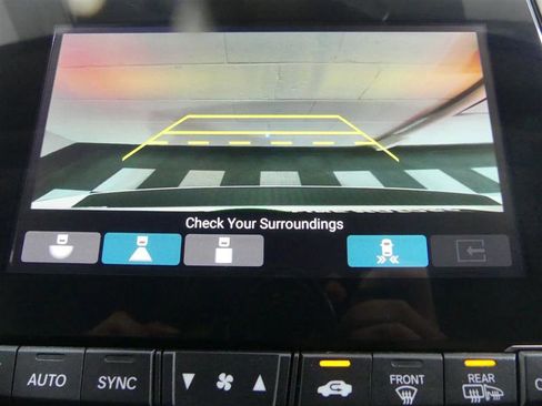 Used 2023 Honda Odyssey Touring image 13