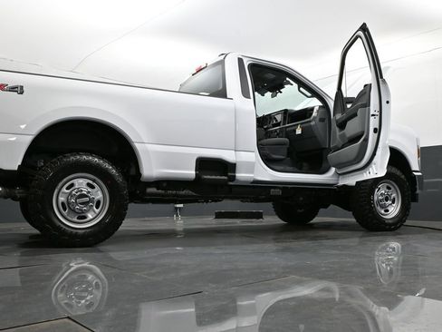 New 2026 Ford F250 XL AWD/4WD image 31