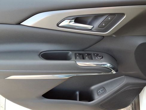 New 2026 Chevrolet Traverse LT w/ Driver Confidence Package image 13