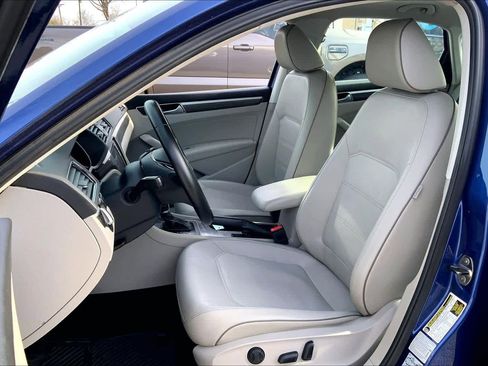 Used 2016 Volkswagen Passat 1.8T SE image 8