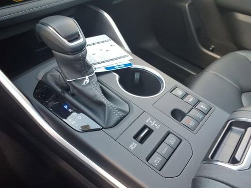 New 2026 Toyota Highlander XLE image 15