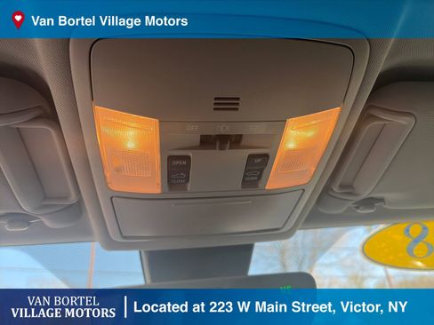 Used 2018 Toyota RAV4 Limited AWD/4WD image 23