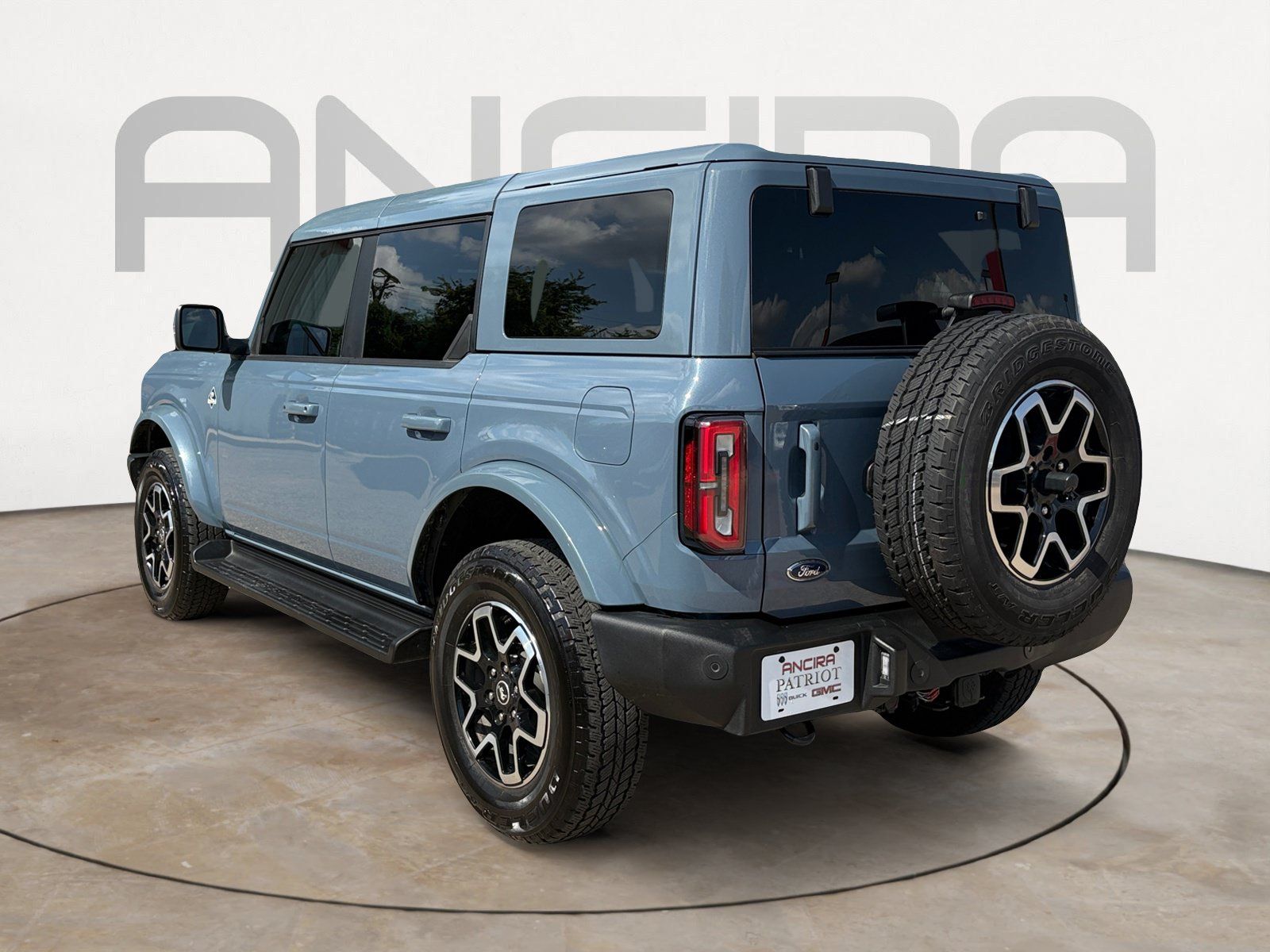 Used 2025 Ford Bronco Outer Banks AWD/4WD image 8