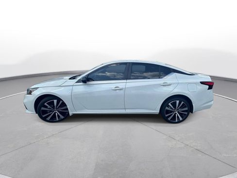 Used 2022 Nissan Altima 2.5 SR AWD/4WD image 9