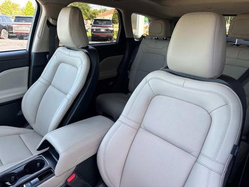 New 2025 Lincoln Corsair Grand Touring image 12