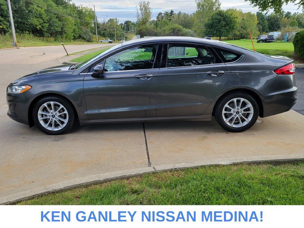 Used 2020 Ford Fusion SE FWD image 6