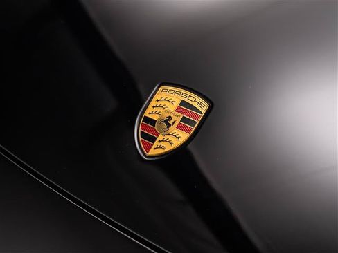Used 2025 Porsche Macan 4S Electric AWD/4WD image 33