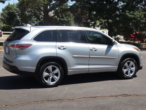 Used 2014 Toyota Highlander Limited FWD image 4