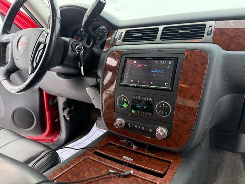 Used 2008 Chevrolet Avalanche LTZ w/ LTZ Preferred Equipment Group image 33