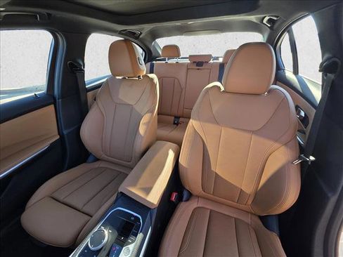 Used 2025 BMW 330i xDrive Sedan image 15