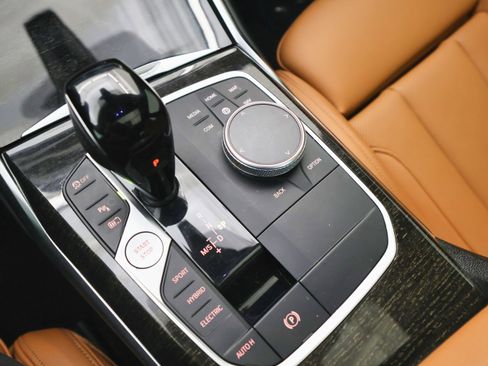 Used 2022 BMW 330e xDrive w/ M Sport Package image 34