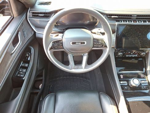 Used 2023 Jeep Grand Cherokee Overland w/ Luxury Tech Group IV image 12