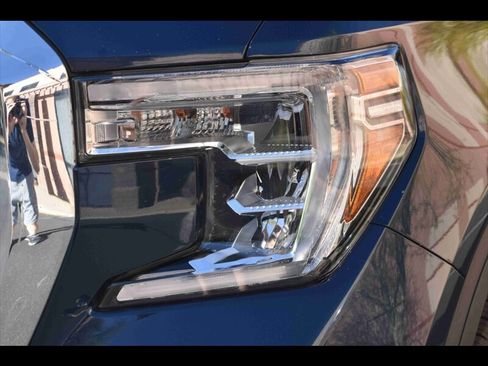 Used 2020 GMC Sierra 1500 SLE image 43