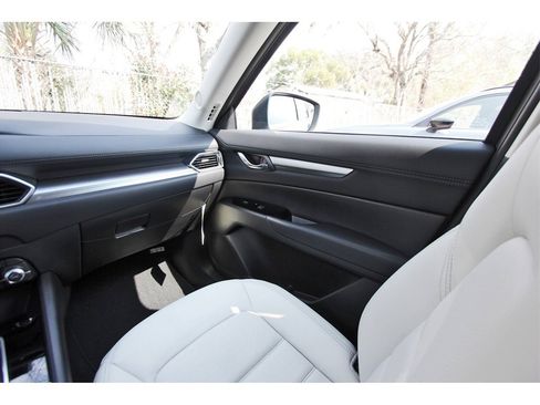 Certified 2025 MAZDA CX-5 AWD 2.5 S w/ Preferred Package image 9