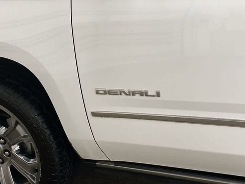 Used 2016 GMC Yukon Denali w/ Open Road Package AWD/4WD image 10