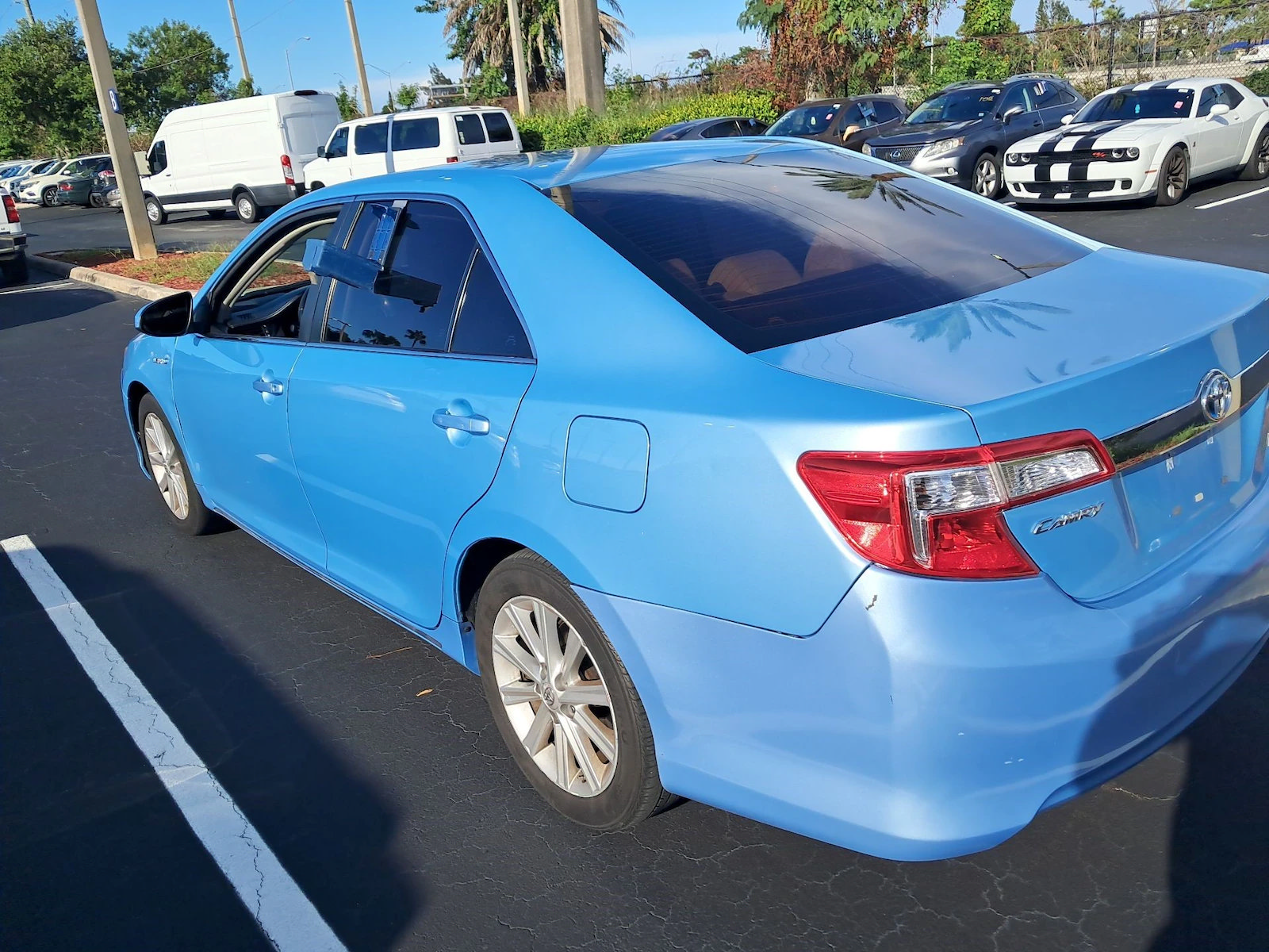 Used 2013 Toyota Camry XLE w/ Convenience Pkg FWD image 9