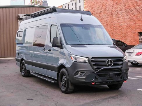 Used 2023 Mercedes-Benz Sprinter 2500 image 2