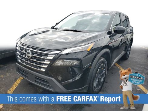 Used 2025 Nissan Rogue SV image 3