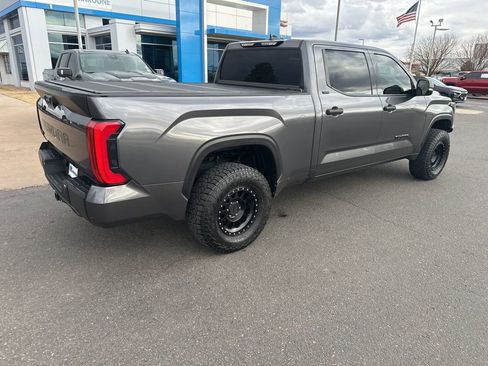 Used 2022 Toyota Tundra SR5 w/ SR5 Convenience Package image 34