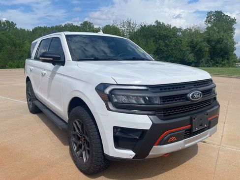 Used 2023 Ford Expedition Timberline image 3