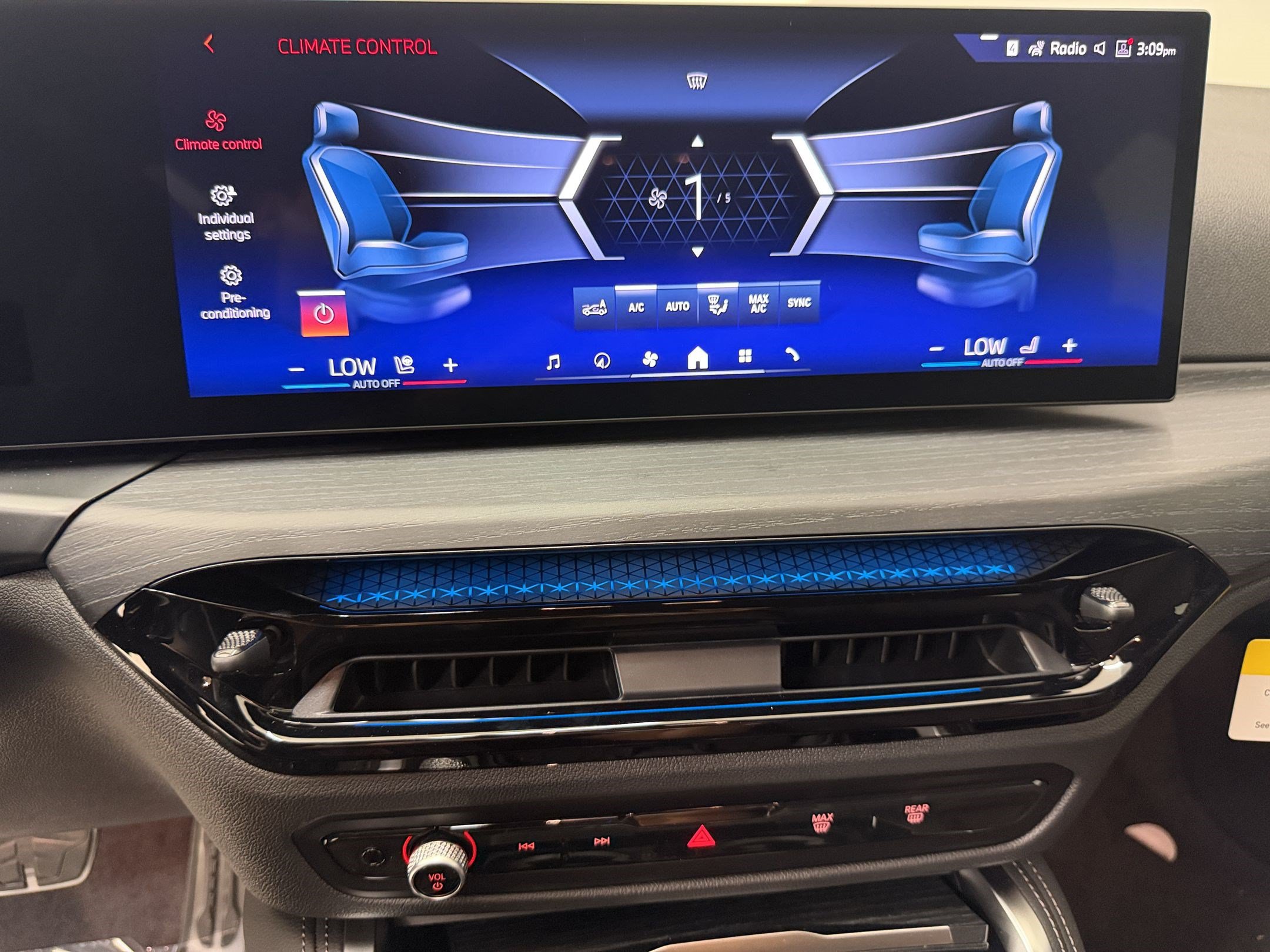 New 2026 BMW i4 eDrive40 w/ M Sport Package RWD image 23