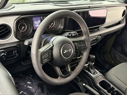 Used 2024 Jeep Wrangler Unlimited Sport AWD/4WD image 4