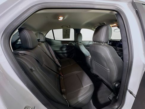 Used 2025 Buick Encore GX Preferred image 29