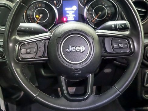 Used 2023 Jeep Gladiator Sport image 14