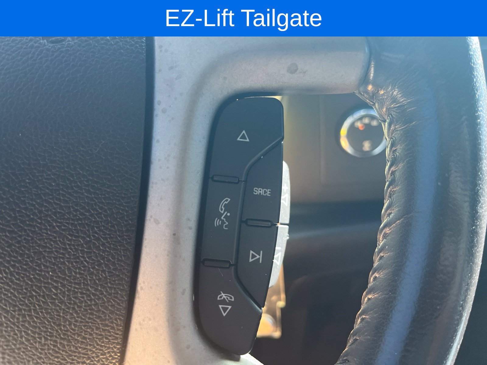 Used 2010 Chevrolet Silverado 2500 LT w/ Interior Plus Package AWD/4WD image 17