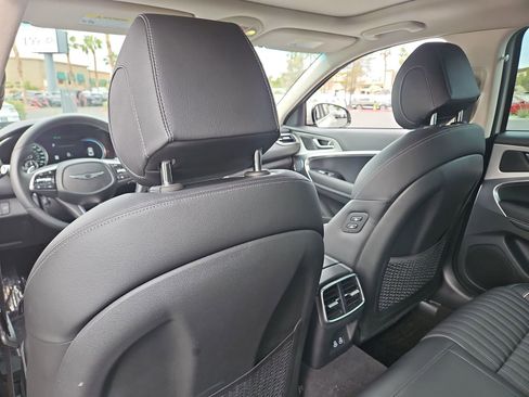 Certified 2026 Genesis G70 2.5T Prestige RWD image 16