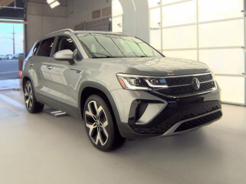 Used 2023 Volkswagen Taos SEL AWD/4WD image 6